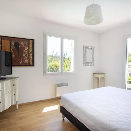 Bastide De La By Interhome Willa Bormes-les-Mimosas